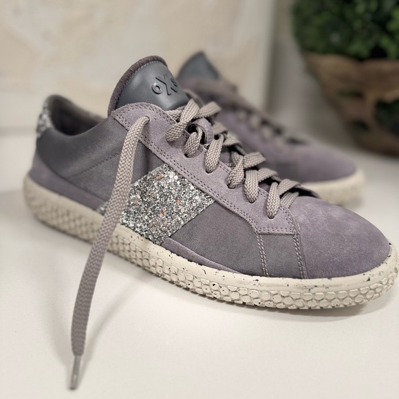 OXS Woobie Gray Silver Satin Suede Glitter Women's Sneaker 9.5 - Picture 2 of 13